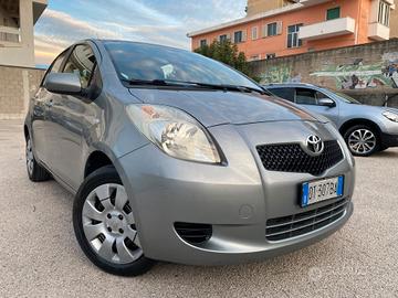 Toyota Yaris 1.0 benz 5 porte full opt 2009