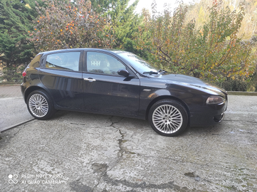 Alfa Romeo 147