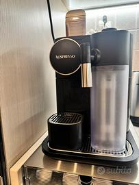Nespresso - De Longhi Gran Lattissima