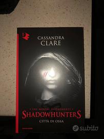 Shadowhunters. The mortal instruments.