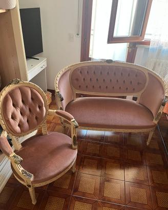 Poltrona e divanetto