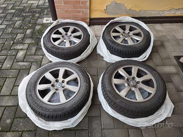 Cerchi Volvo con gomme invernali