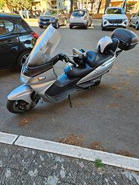 Suzuki Burgman AN400.