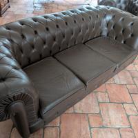 Divano Chesterfield 3 posti in vera pelle