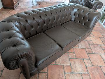 Divano Chesterfield 3 posti in vera pelle