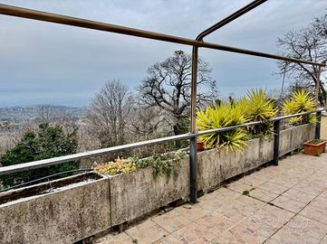 3 LOCALI A ROCCA DI PAPA