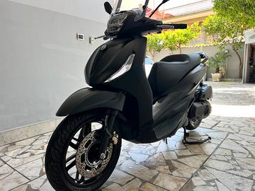 Piaggio Beverly 400 DEEPBLACK
