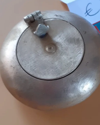 Posacenere tascabile vintage in alluminio