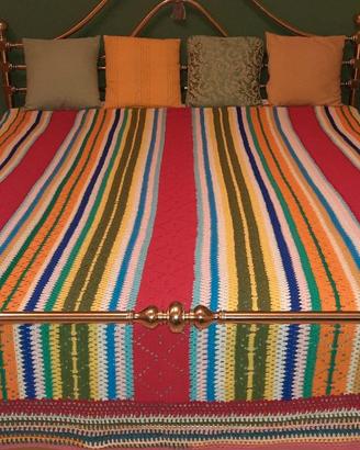 Coperta della nonna invernale ad uncinetto