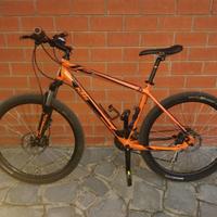 bicicletta MTB ktm