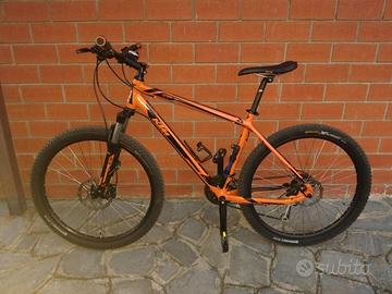 bicicletta MTB ktm