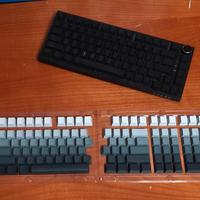 Keycaps meccanici MAI usati – bianco/grigio/nero –
