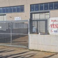 CAPANNONE CON CORTE ESCLUSIVA