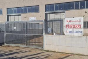 CAPANNONE CON CORTE ESCLUSIVA