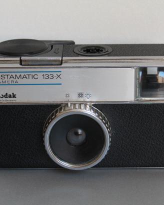 Macchina fotografica KODAK Instamatic 133-X vintag