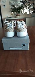 Sneakers in Tela Guess