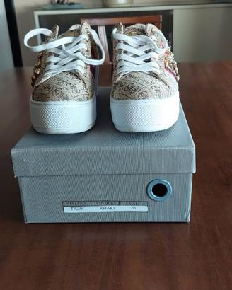 Sneakers in Tela Guess