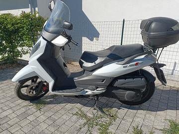 scooter 300 anno 2015