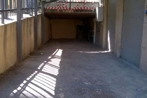 Posto auto coperto due macchine .Zona Brignole