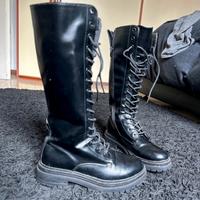 Anfibi neri donna Bata