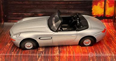 Modellino auto 1/36 BMW Z8 James Bond