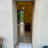 Casa indipendente con giardino