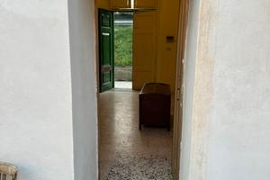 Casa indipendente con giardino