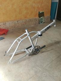telaio bici elettrica+staffa batteria