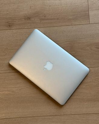MacBook Air 11” A1465