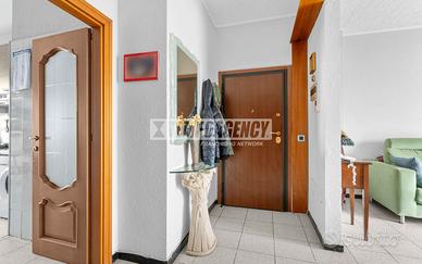 AMPIO QUADRILOCALE CON DOPPI SERVIZI E BALCONE E B