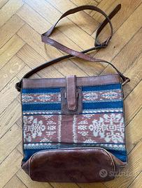 Borsa da donna indonesiana