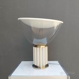 Lampada Taccia di Castiglioni per Flos