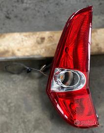 STOP FANALE POSTERIORE SINISTRO SUZUKI Splash 1Â°