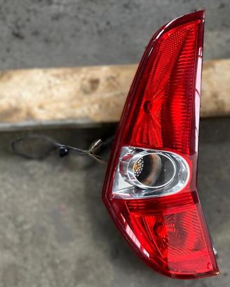 STOP FANALE POSTERIORE SINISTRO SUZUKI Splash 1°