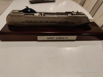 MSC LIRICA 