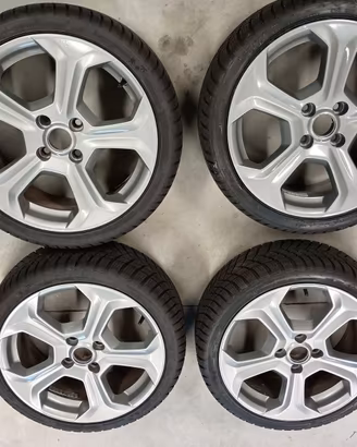 cerchi lega Ford Fiesta ST 17" e gomme invernali