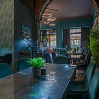 Wine bar e cocktail completamente ristrutturato