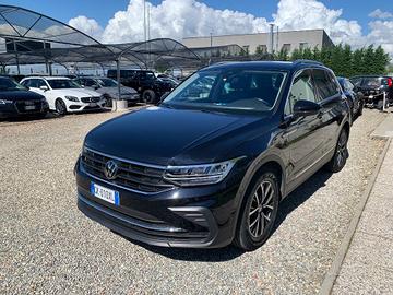VOLKSWAGEN Tiguan 2.0 TDI 150 CV SCR DSG Life