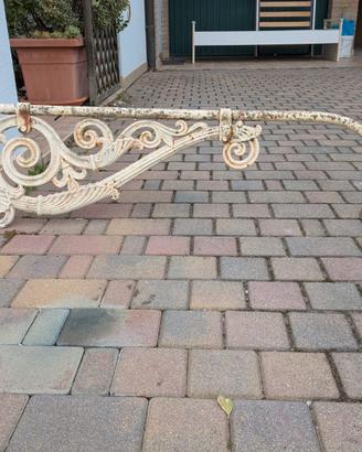 Lampada a braccio in ghisa inizio Novecento