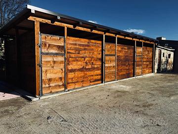 Box in legno per cavalli