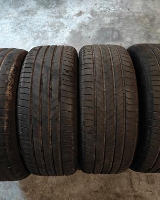 Gomme estive Bridgestone 235/45 R19 99V 