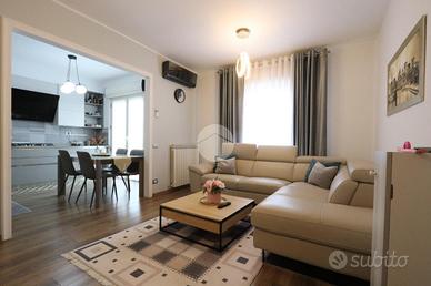 4 LOCALI A TORTORETO