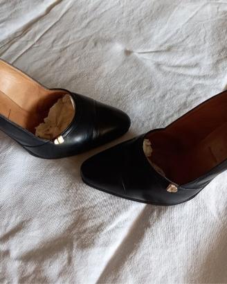 Scarpe donna nere eleganti in pelle n. 39.