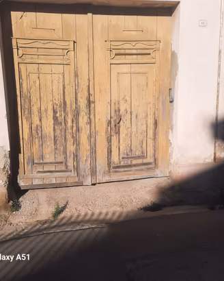Portale in legno datato 1948, 50