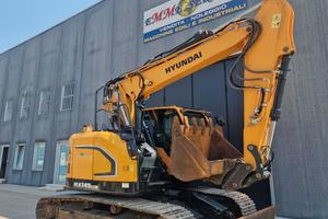ESCAVATORE CINGOLATO HYUNDAI HX145 LCR