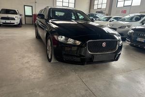 Jaguar XE 2.0 D 180 CV AWD aut. Pure