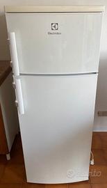 Frigorifero Electrolux e lavatrice Whirlpool