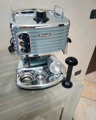 macchina da caffè delogi 