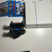 Ps4 bianca, 2 joistick, 5 giochi tutto funzionante