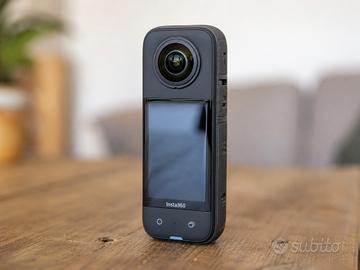 telecamera Insta360 X3